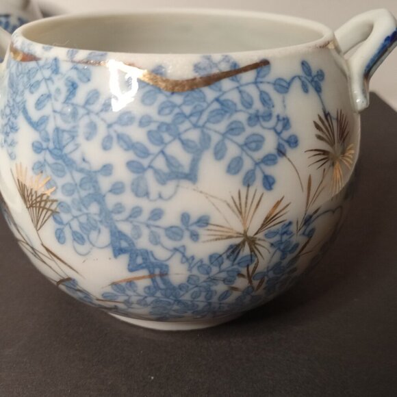 Vintage Asian Porcelain Blue and white floral Sugar and Creamer Set - Picture 3 of 14